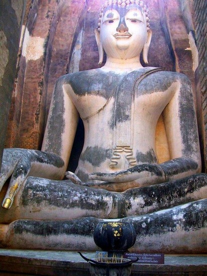 Wat Si Chum - Sukhothai
