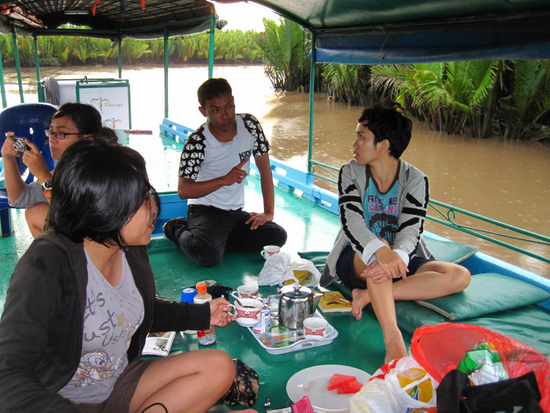 Vira being lectured in Tanjung Puting National Park