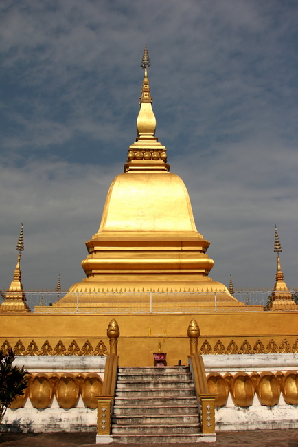 Orang Laos beragama Buddha