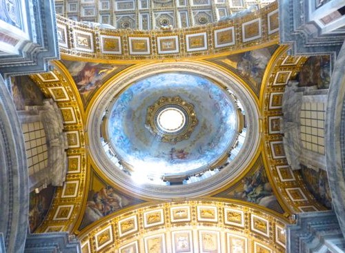 Atap bagian dalam basilica