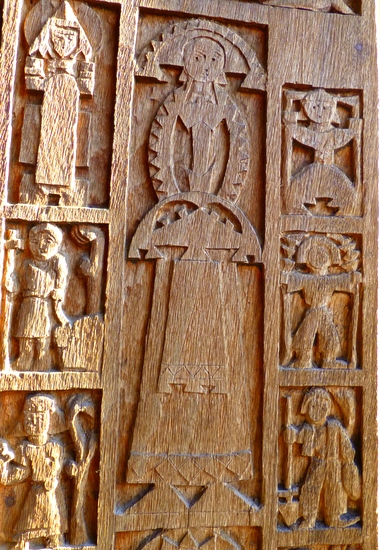 Detail ukiran di pintu monasteri Tatev