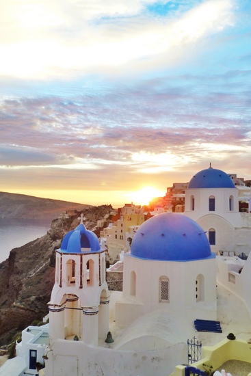 Sunset Santorini dilihat dari Gereja Biru di Oia