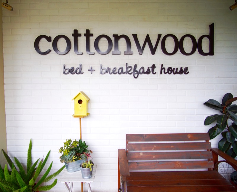Cottonwood Bed & Breakfast Bandung Depan