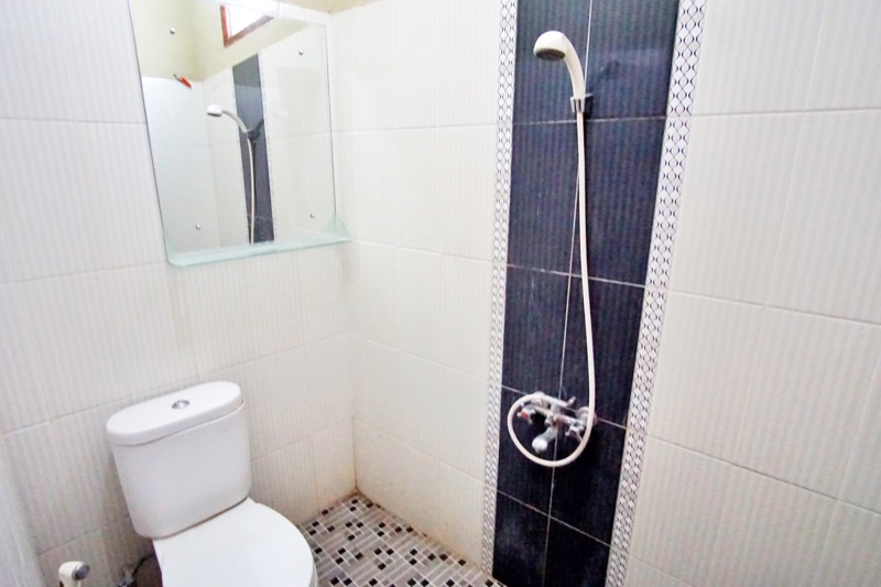 Hotel Amanah Benua Cirebon kamar mandi