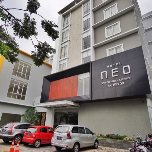 Hotel Neo Cirebon depan