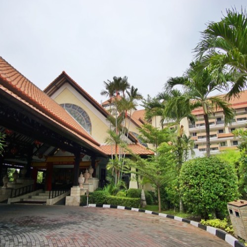 Hotel Santika Cirebon depan