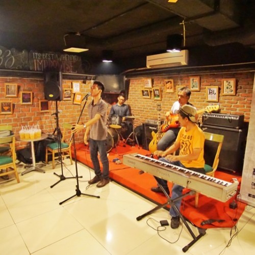 Jazz di Baraja Cafe