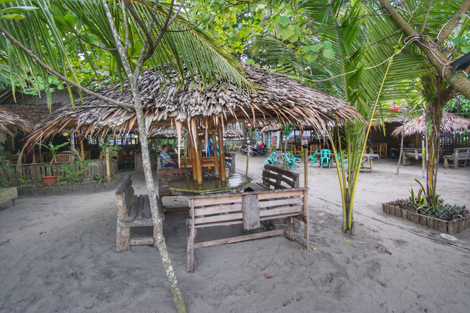 Bamboo Beach Bar, Pangandaran bale