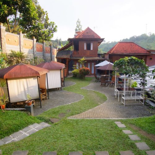 Bantal Guling Villa Lembang