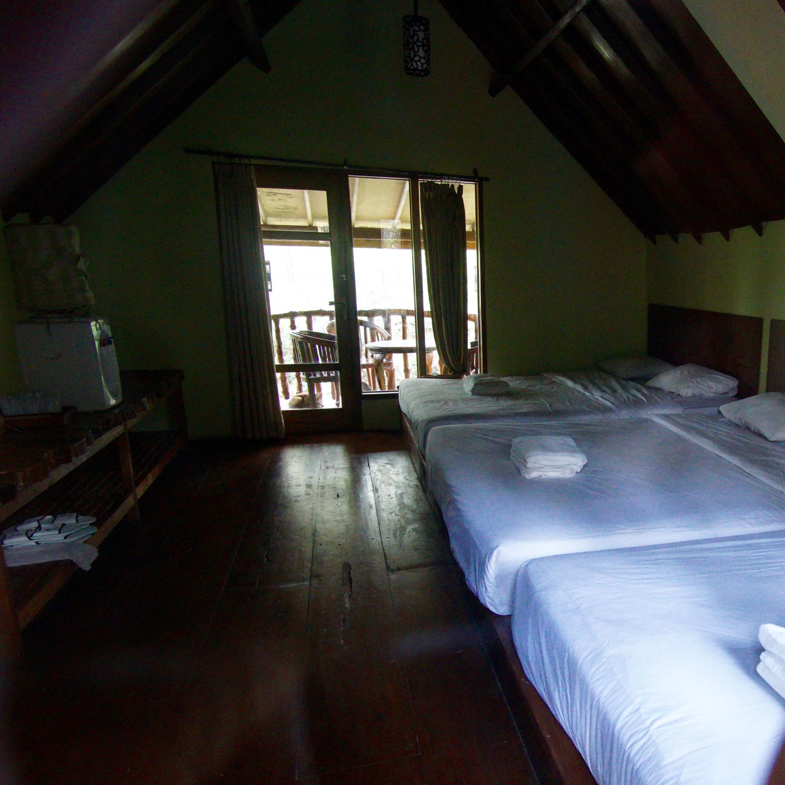 Grafika Cikole Hotel Camping Lembang Dalam Cabin