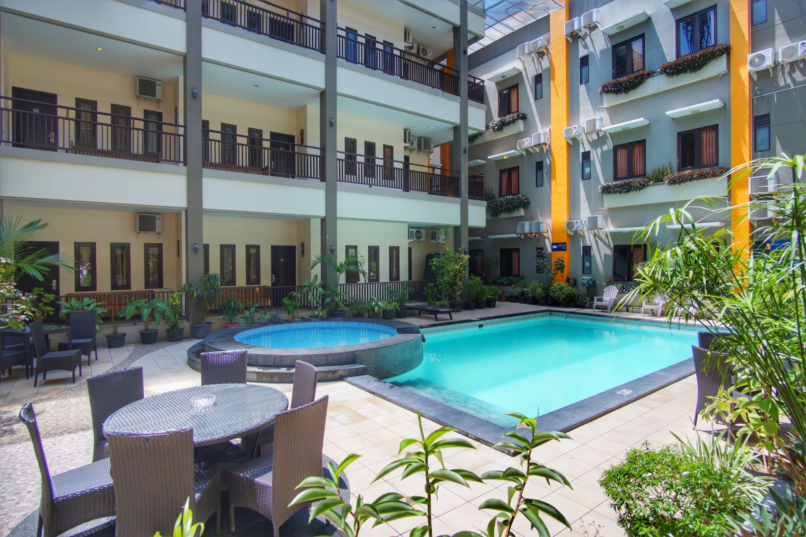 Sun in Pangandaran Hotel Pangandaran kolam renang