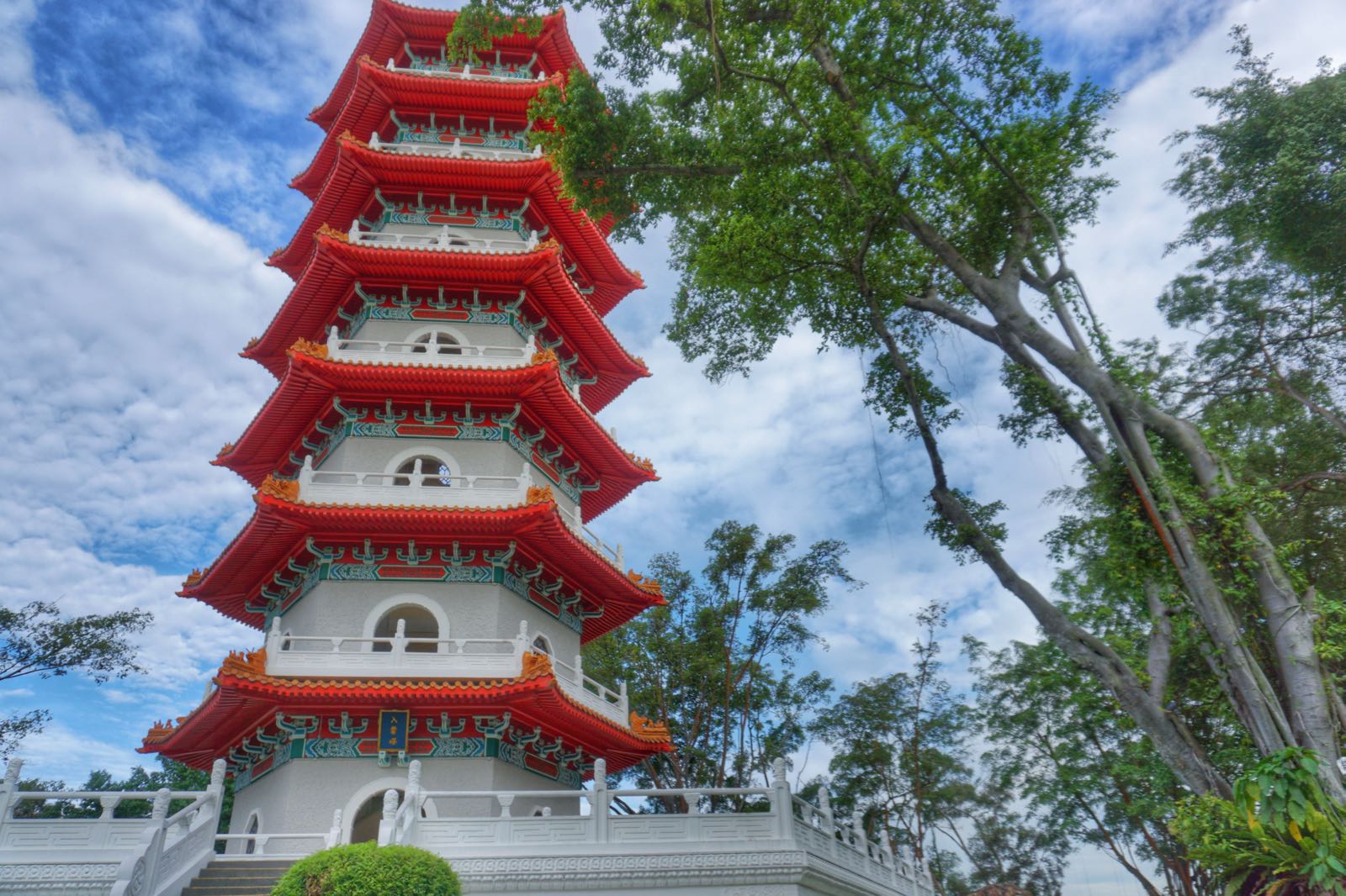 7 Storey Pagoda Di Chinese Garden Singapore
