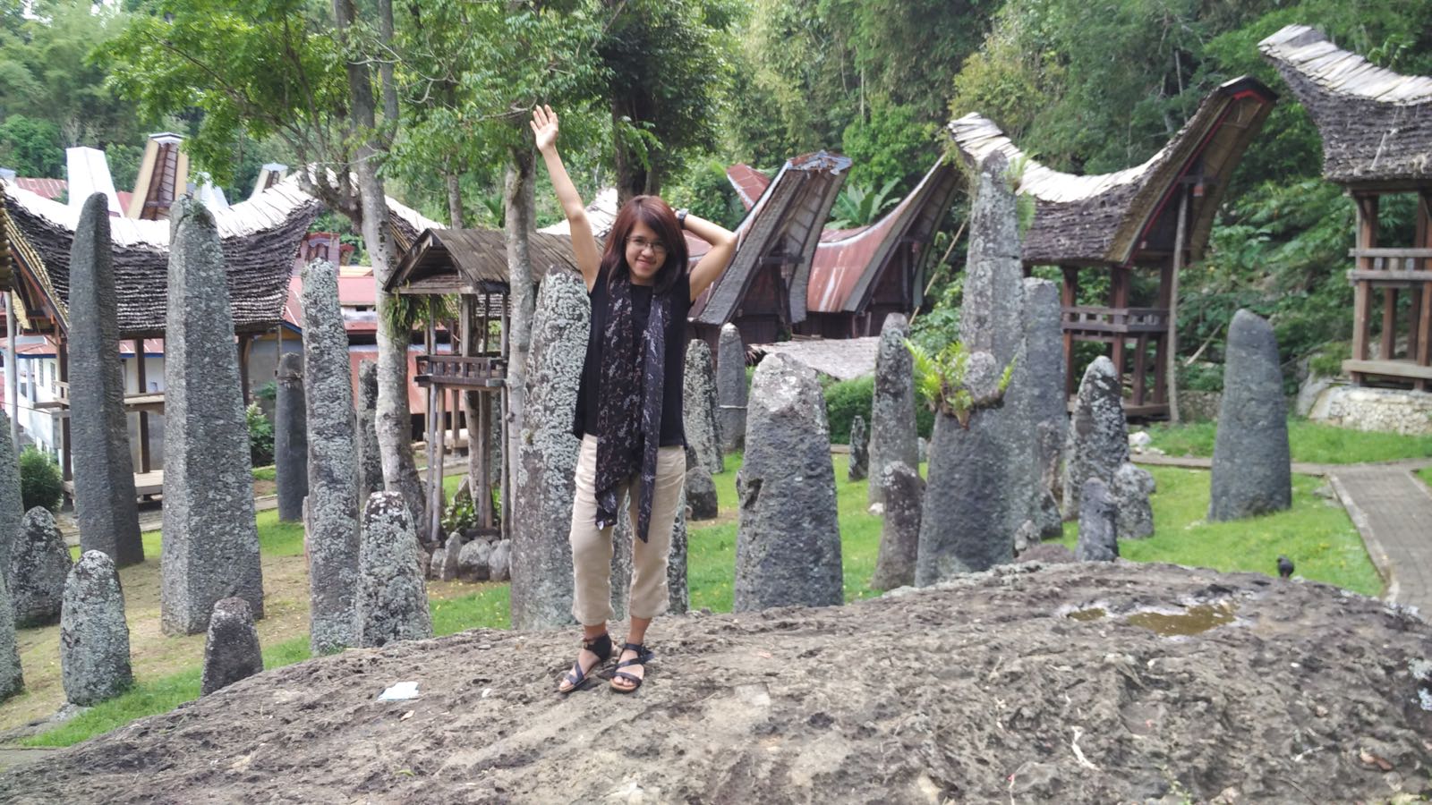 Solo Female Traveler Indonesia Nuri