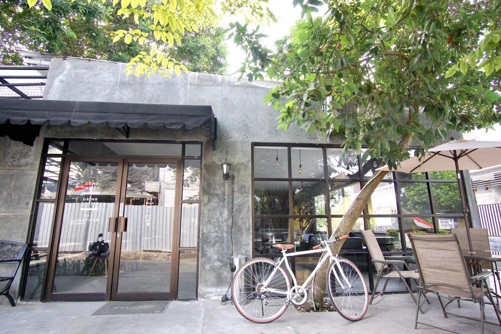 Lantai Bumi Coffee & Space, Yogyakarta: Nongkrong Asik Leluasa - PergiDulu.com