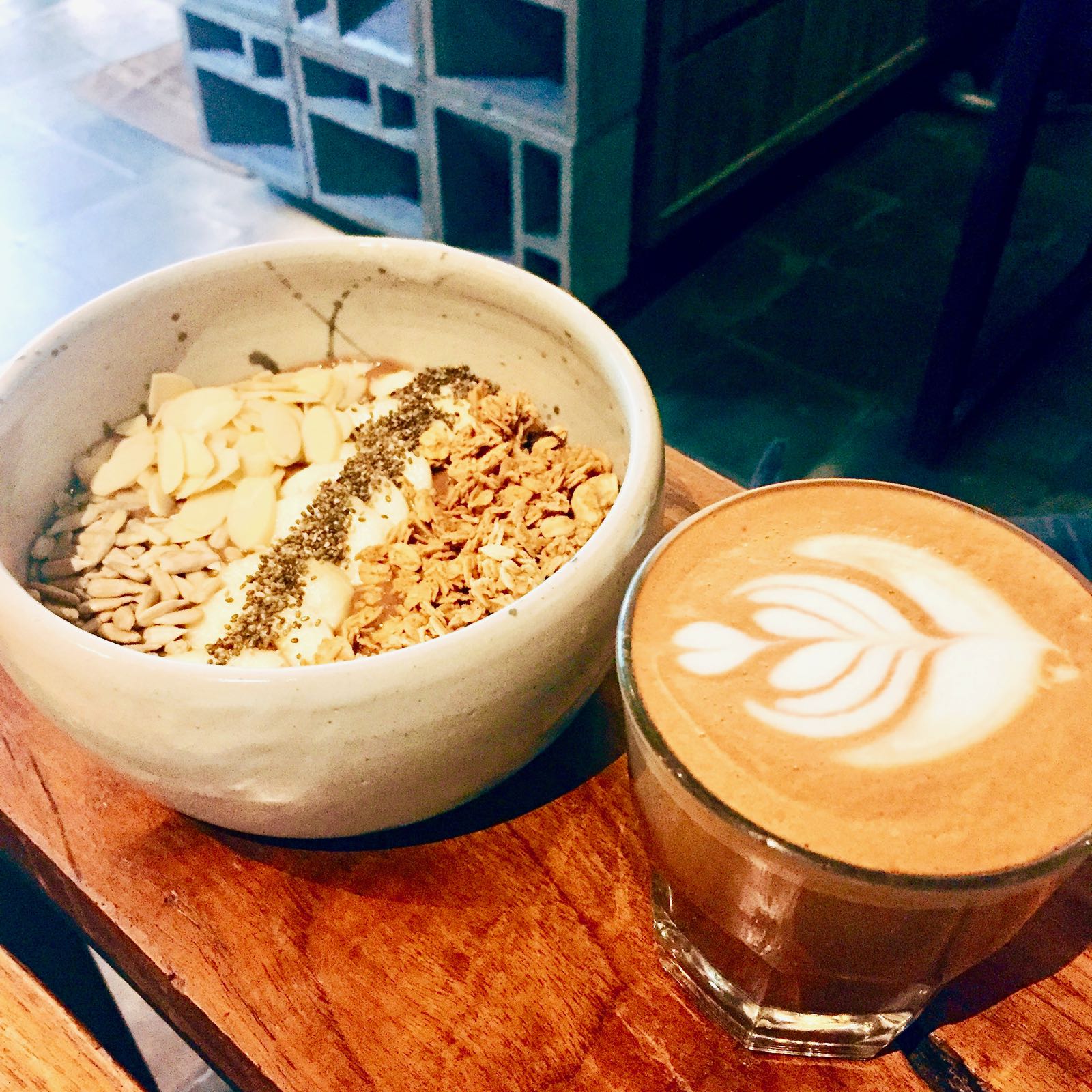 Fillmoe Jakarta Coffee & Bowl