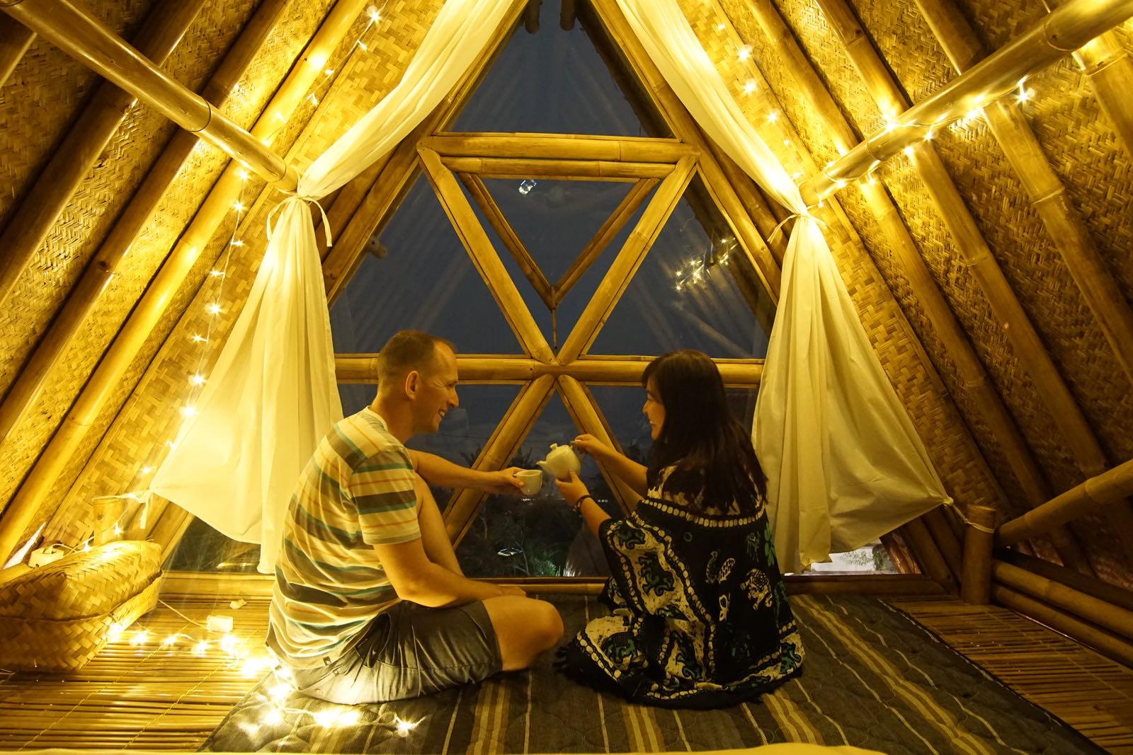 Romantis Di Bukit Saung Bambu