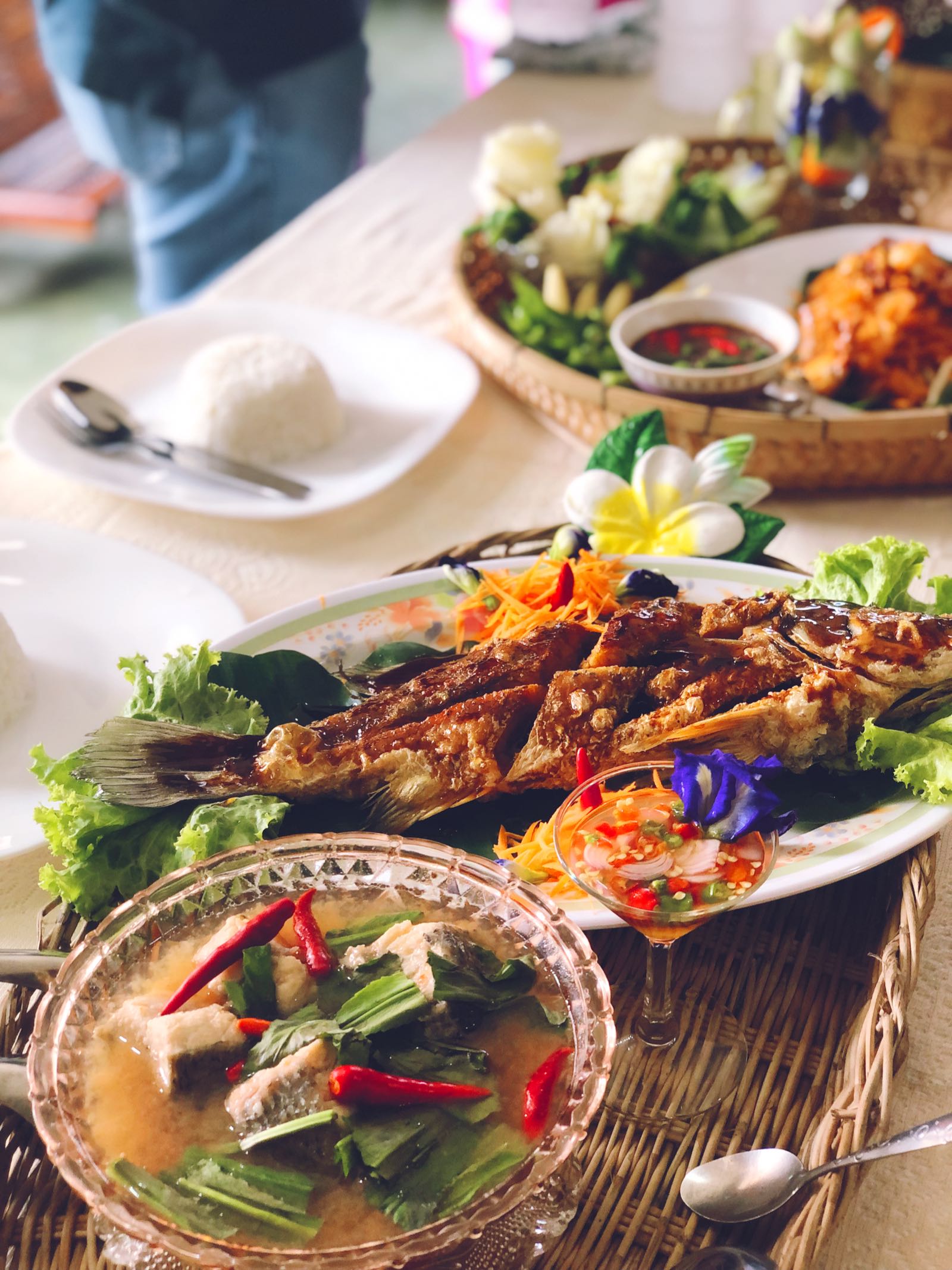 Makanan Khas Di Desa Ban Nam Chiao