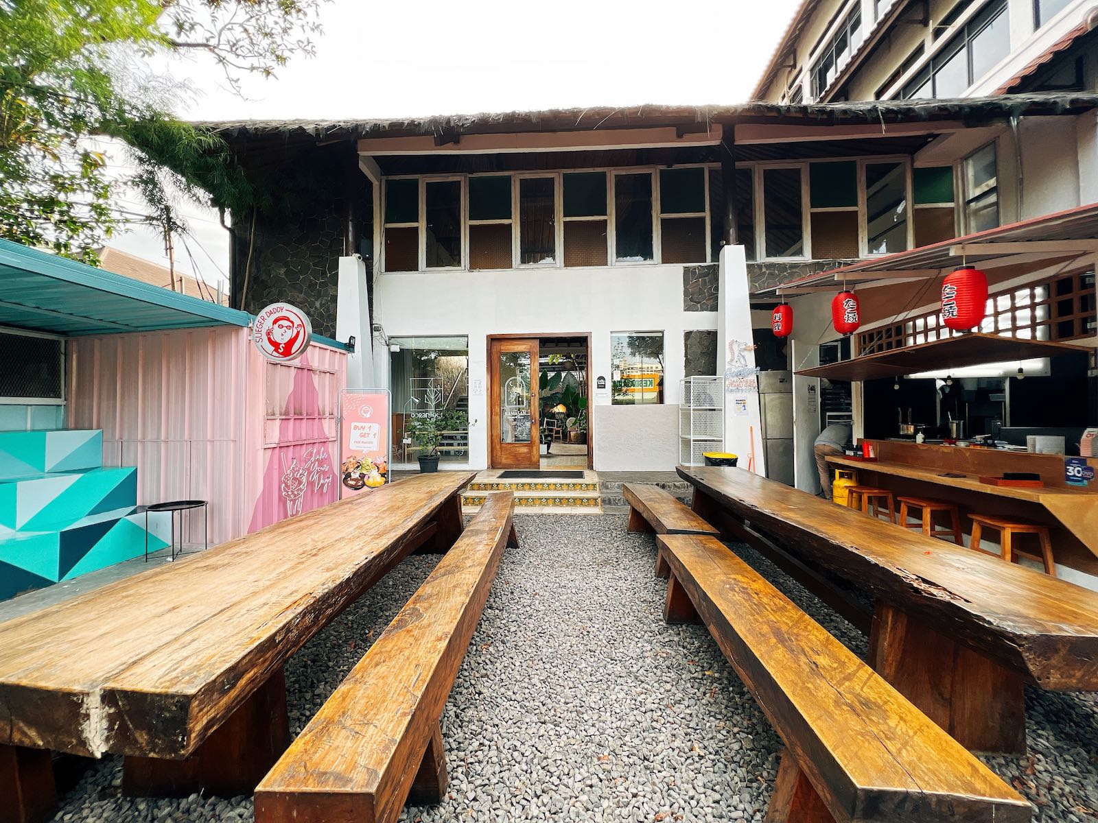 Bandung Cafes The Kamasan Exterior