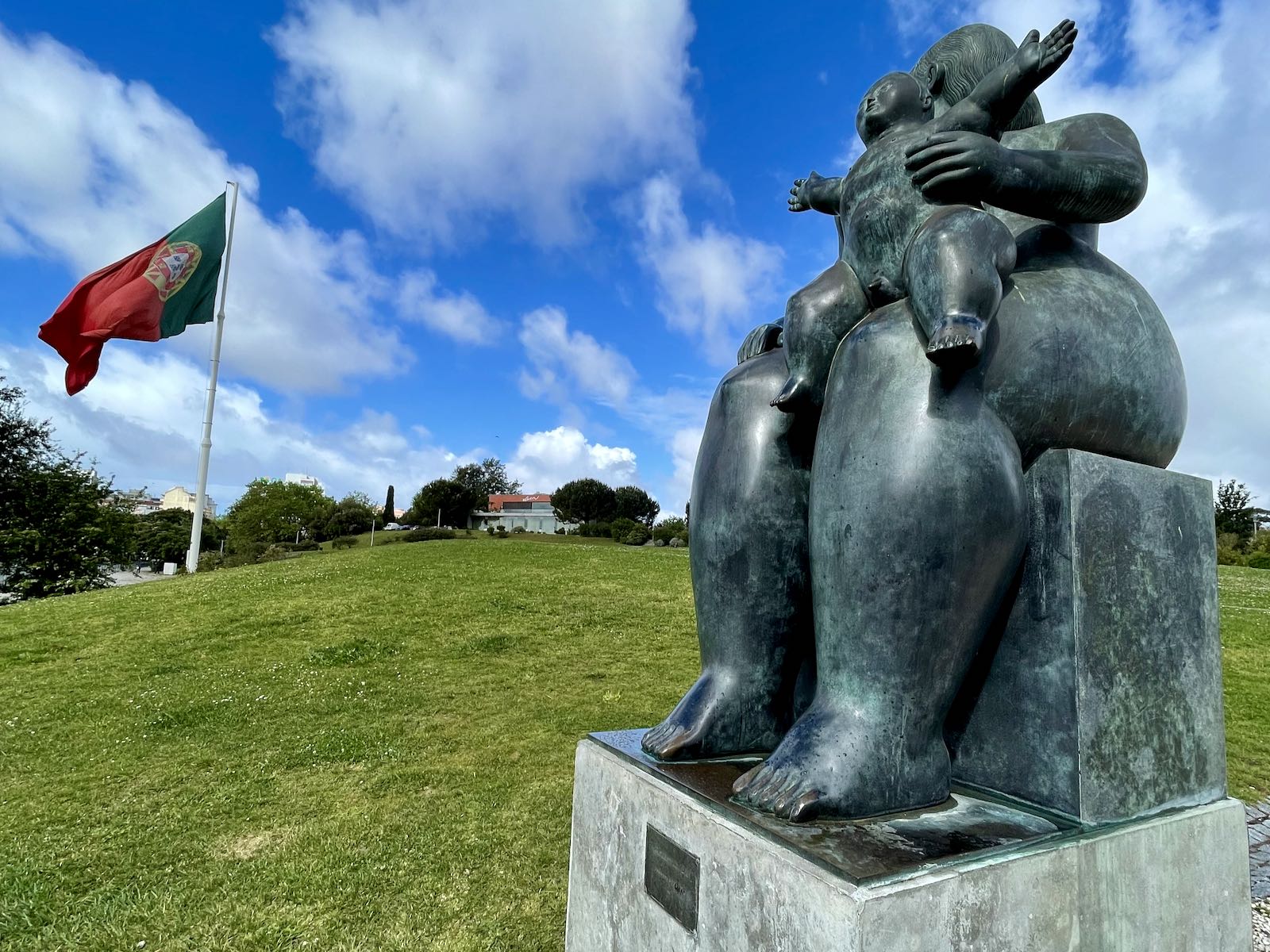 Botero Statue Di Lisbon